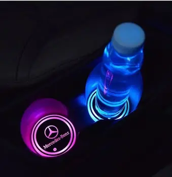 2 KOS 7Colors LED Držalo Luči Avtomobila Logotip Železnica USB Polnjenje Mat, ali ojačevalnikov Pad Notranje Vzdušje Lučka za Dekoracijo