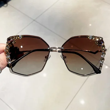 2021 Luksuzni Nosorogovo sončna Očala Ženske Cut Kovinski Rob Poligona sončna Očala Modnih Odtenkih za Ženske Vožnje Očala