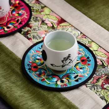 Kitajski Style10pcs Krog Vezene Tkanine, Coasters Letnik Etnične Cvetlični Motiv Teacup Mat Jedilno Mizo Placemat Pokal Preproge, Blazine