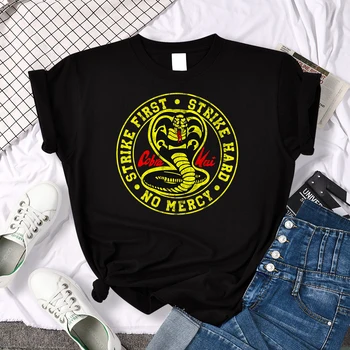 Kratek Rokav Vrhovi Cobra Kai Natisniti Moda Toplo ženska Majica s kratkimi rokavi Smešno Priložnostne T-Shirt Za Žensko Harajuku Hip Hop Ženske Oblačila