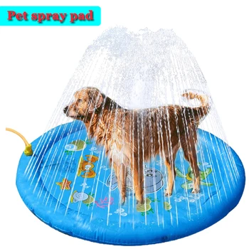 Pes predpražniki hišni ljubljenčki napihljivi fontane otroke vode preproge psi travnik igre zalivanje igrače na prostem, kopalne kadi, bazeni