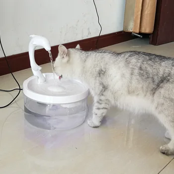 Samodejno Kroženje Vode Razpršilnik Za hišne Ljubljenčke Mačka Razpršilnik Vode LED Pet Samodejno Pitne Fontane Za Hišne živali